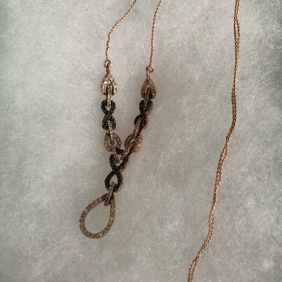 Gorgeous white & brown diamond rose gold necklace - Picture 4 of 10